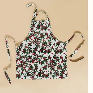 Rachel Parcell Holiday apron Holly Berries NWT